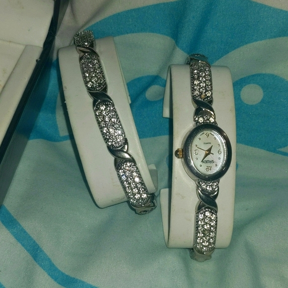 Vintage Gruen Ladies Watch and Bracelet Diamonds Unique Gift Set - Picture 2 of 7